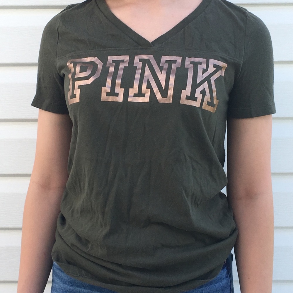 pink t-shirt